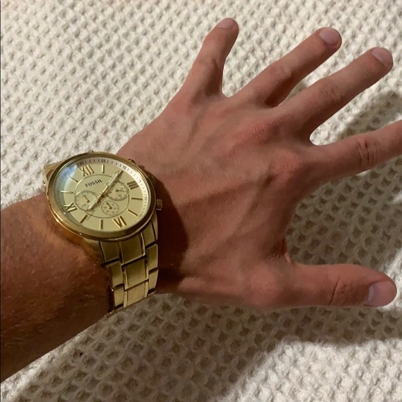 Gold FOSSIL watch - Picture 3 of 3